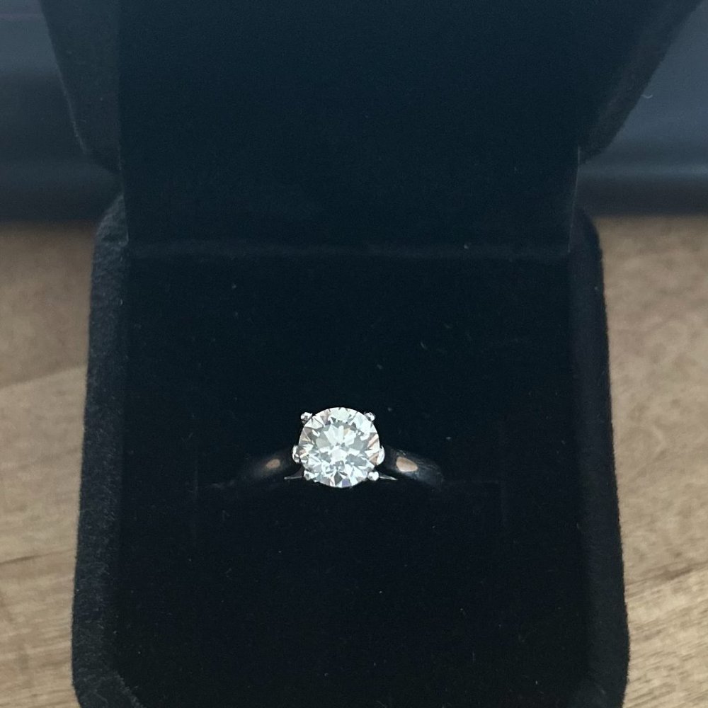 1.52 Ct Natural Diamond Rd Solitaire 18k Gold Engagement Ring - GCI Certificate